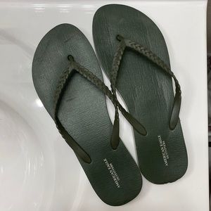 American Eagle Sandals